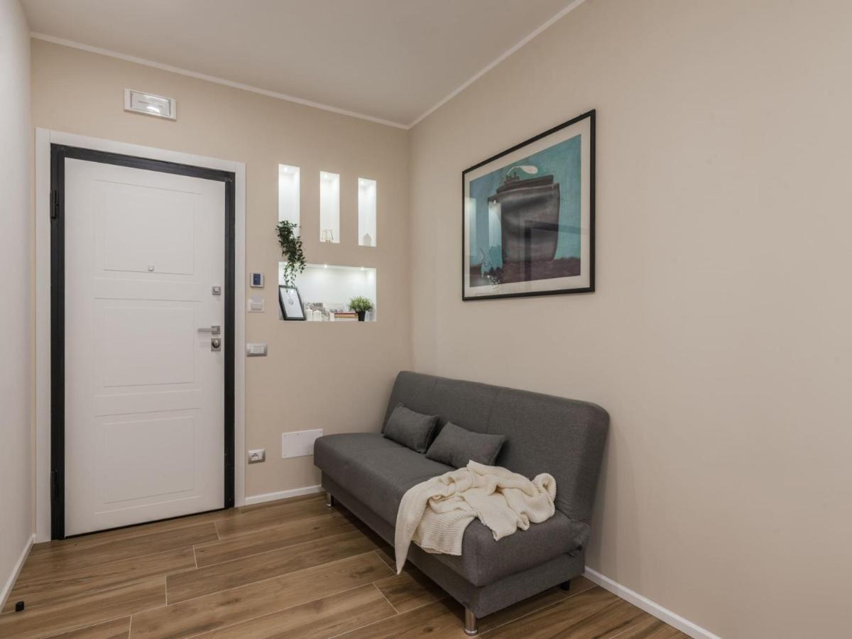 The Best Rent - Modern Three-Bedroom Apartment A Few Steps From The Colosseum エクステリア 写真