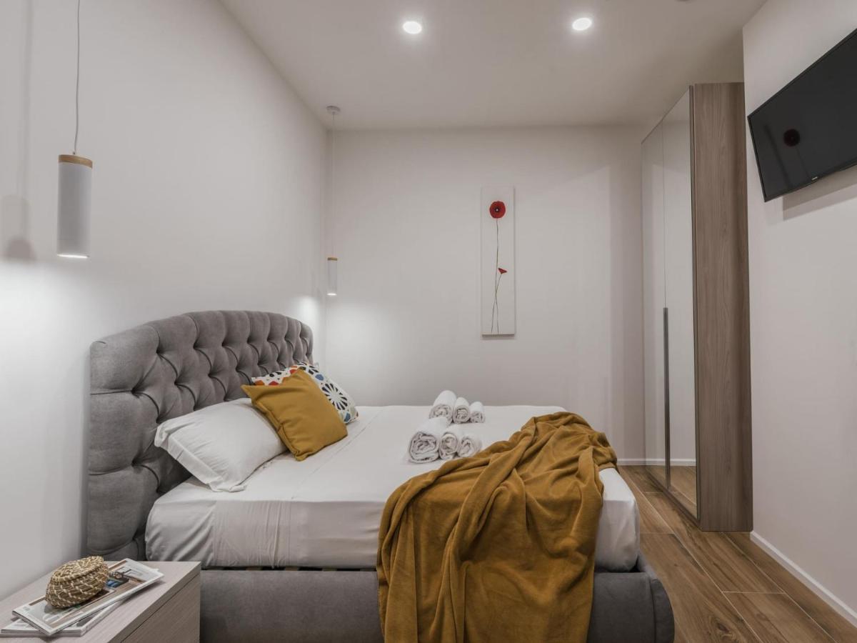 The Best Rent - Modern Three-Bedroom Apartment A Few Steps From The Colosseum エクステリア 写真